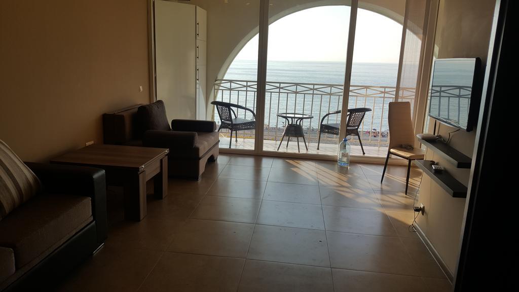 Apartment Magnolia Seaside Batumi Exterior photo