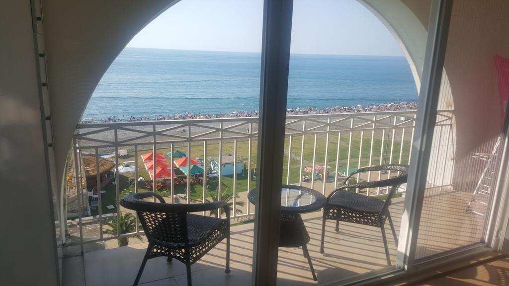 Apartment Magnolia Seaside Batumi Exterior photo